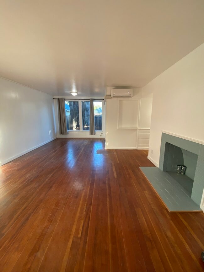 Sala de estar/Comedor - 815 19th St Unidad A