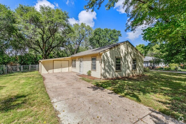 Building Photo - Beautifully Remodeled 3 bedroom/ 1 bath home!