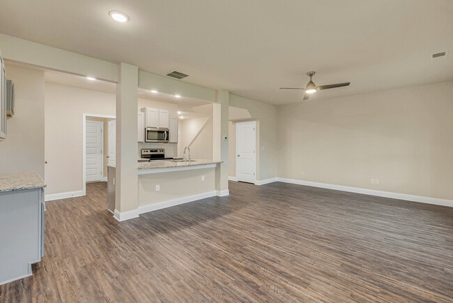 Photo - 7211 Berrywood Ct NW