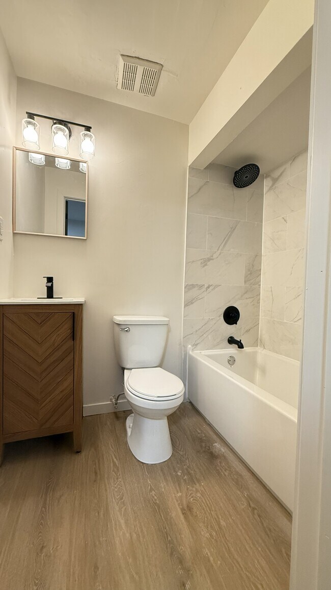 Photo - 60 Triller Ave Unité 1