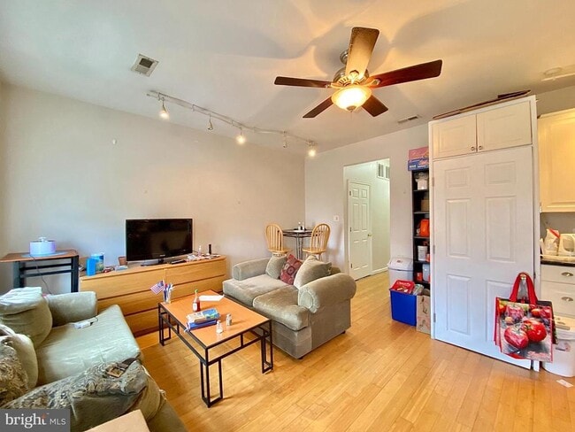 Building Photo - 1934 N 7th St Unit 3