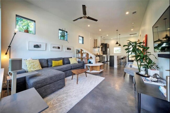 Photo - 4608 Santa Anna St