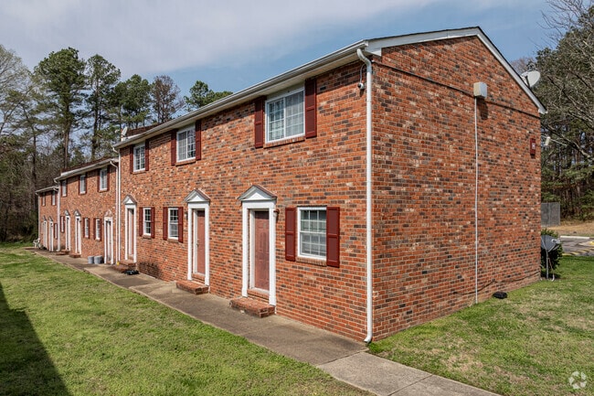 Building Photo - Branders Bridge Apartments