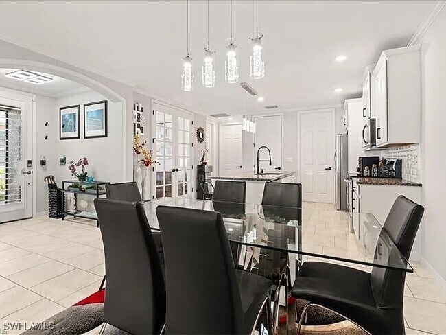 Photo - 14672 Edgewater Cir