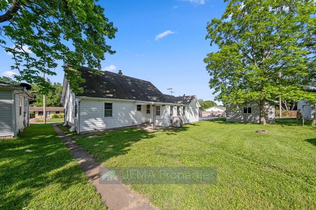 Photo - 503 E 8th St