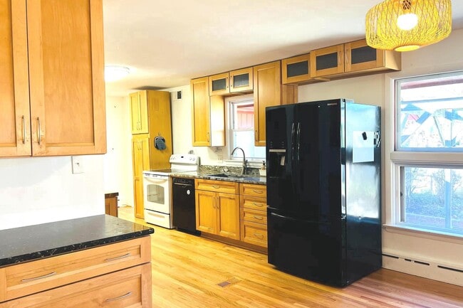 Photo - 3900 Laurel Rd