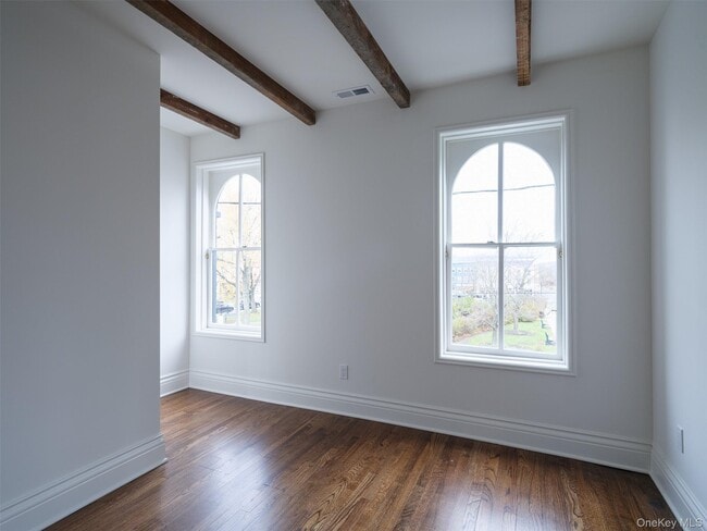 Photo - 702-704-704 Columbia St Apartment Unit 3