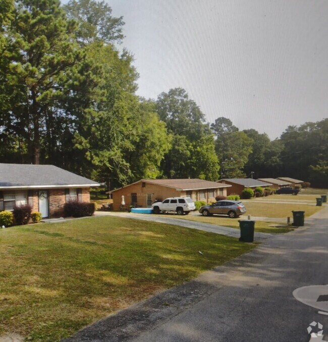 Building Photo - Trakas Avenue Rental