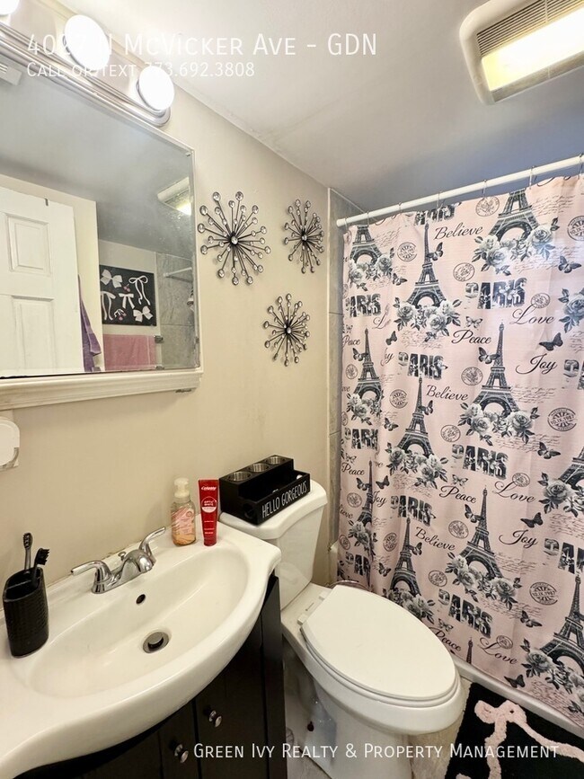 Photo - 4027 N McVicker Ave Unit GDN