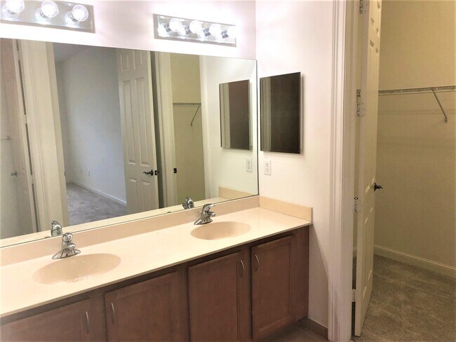 Photo - 690 Pacific Grove Dr