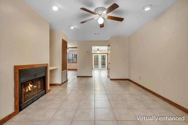 2008 E Park Ave