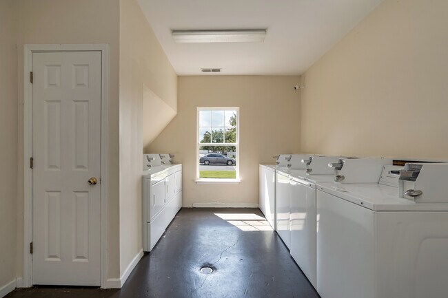 Photo - Avenue Apartments