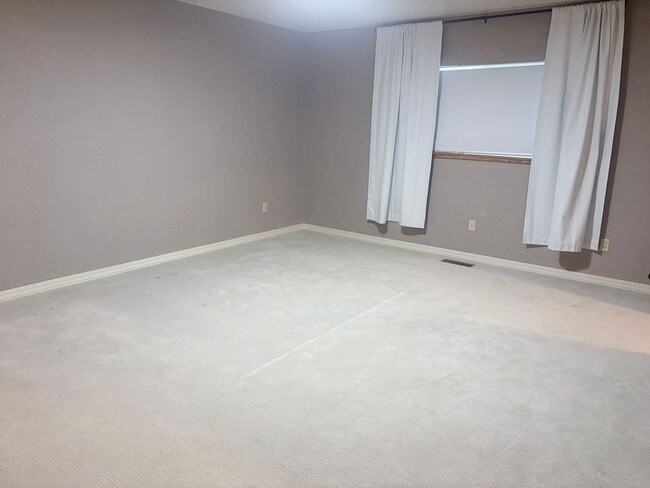 Photo - 2 Willow Pl