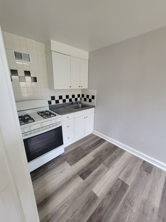 Photo - 3315 Indian Queen Ln Unit B