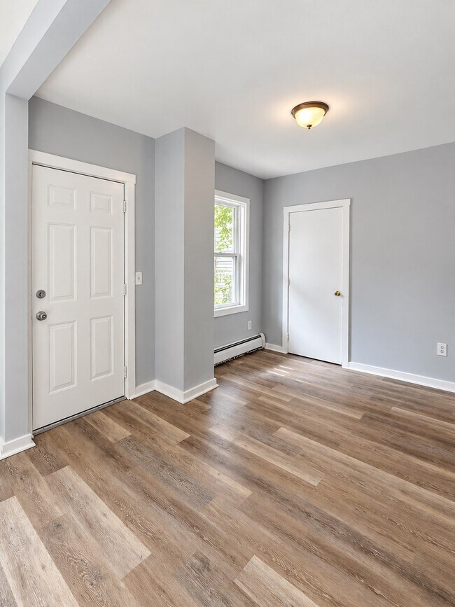 26 Sycamore St Unit 1S