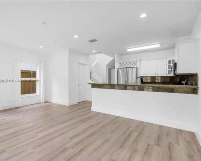 Photo - 3047 Day Ave