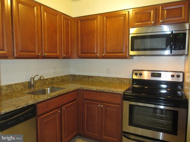 Photo - 2028 Walnut St