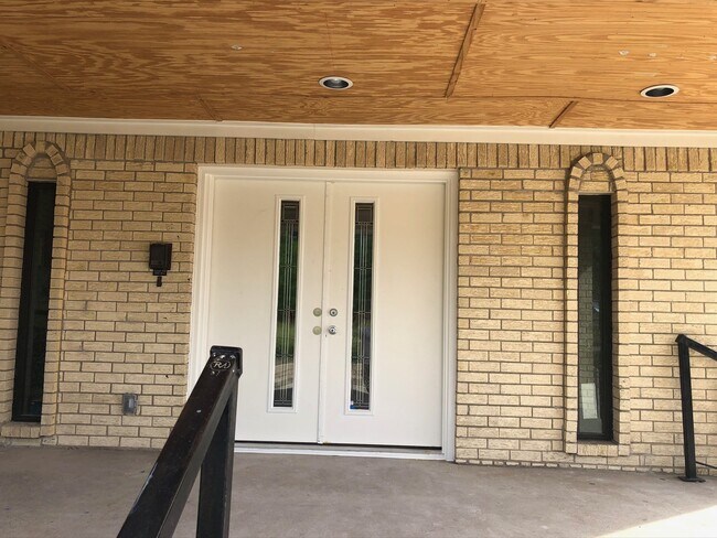 Photo - 3911 Fulton St