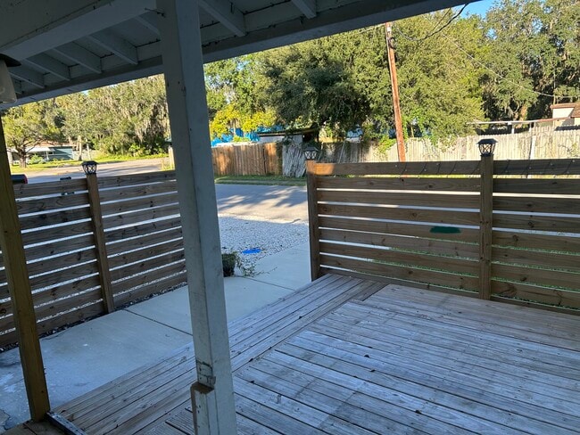 Photo - 115 E Lattin St