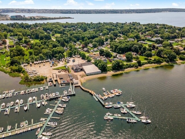 Photo - 18 W Promenade St