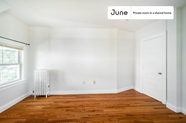 Photo - Room in Shared 7 bed/2 bath home Unit F