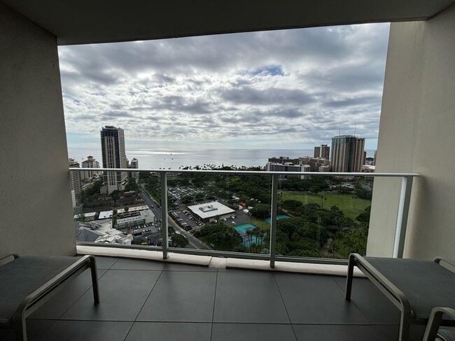 Photo - 383 Kalaimoku St