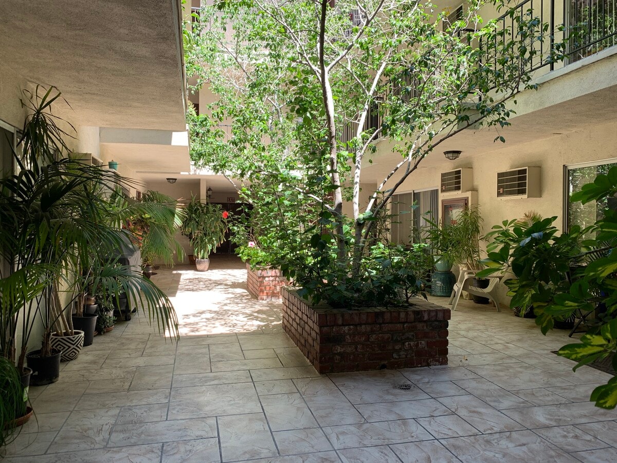 Building Interior ~ Courtyard - 3775 S Canfield Ave