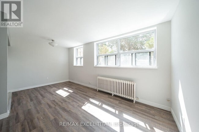 Photo - 799 Robinson St Unité 27