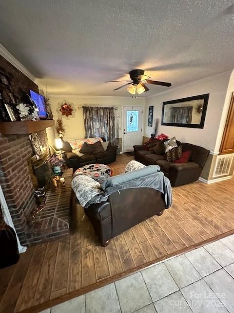 Photo - 705 Washington Ln