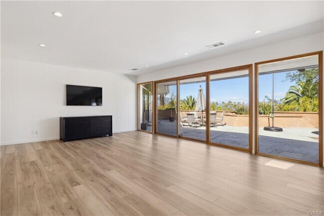 Photo - 16347 Mandalay Dr