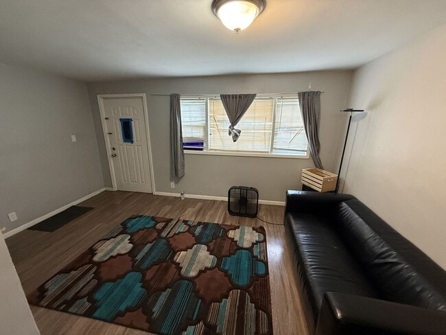 4812 S Elizabeth St Unit 1F