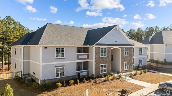 Building Photo - 200 Gallery Dr Rental