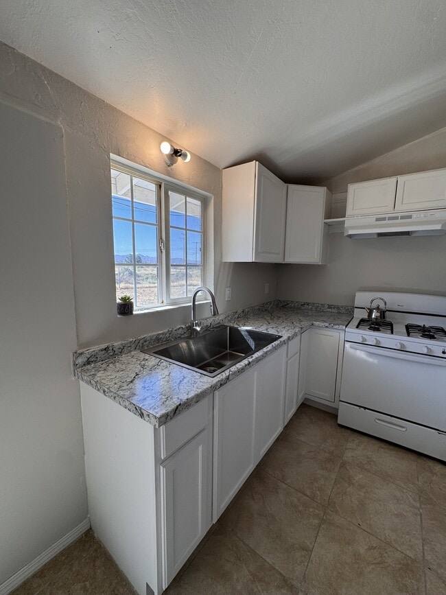 Building Photo - 21225 79th St