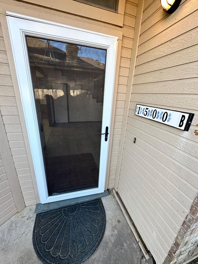 Building Photo - 1500 N Grant Dr Unit 1500 N. Grant Street B