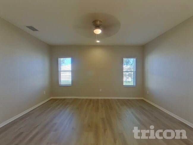 Photo - 6715 Castle Green Pl