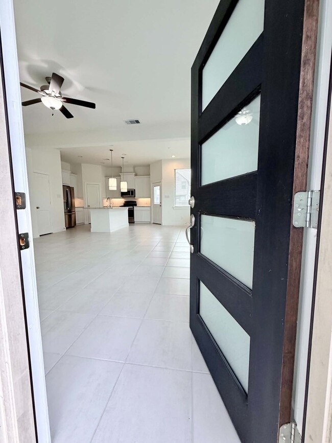 Photo - 1539 Crystal Stream Dr
