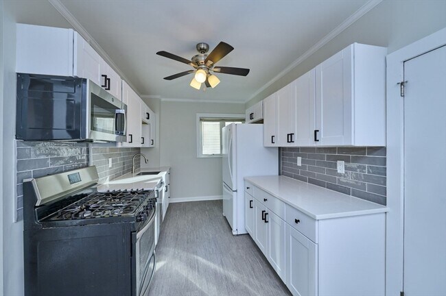 Photo - 715 Truman Pkwy Unit 1