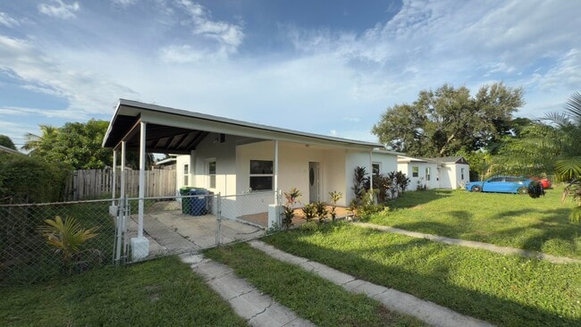 Building Photo - 551 NW 107th St Rental