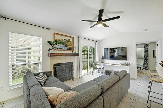 Photo - 3605 Leafield Dr