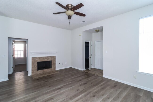 Photo - 7068 Kings Crown Dr