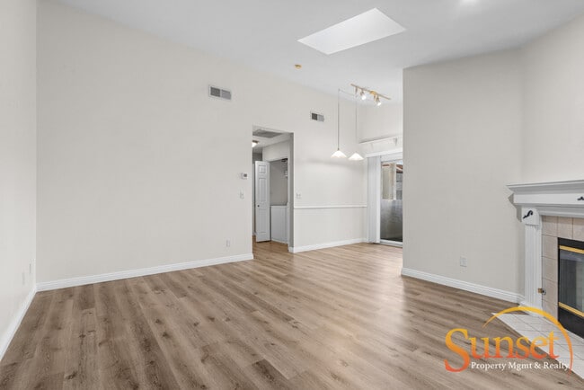 Photo - 4365 Louisiana St