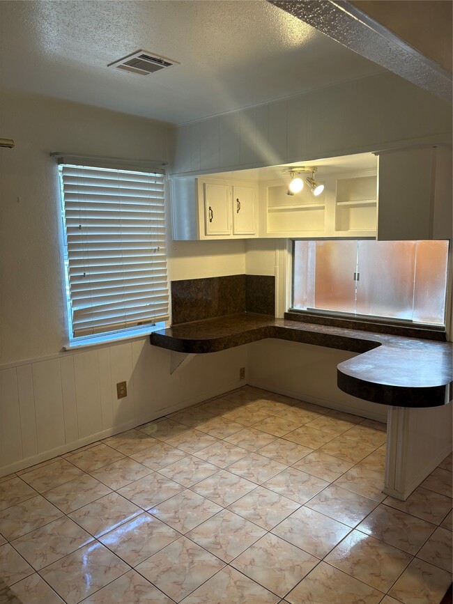 Photo - 8450 Bigwood St