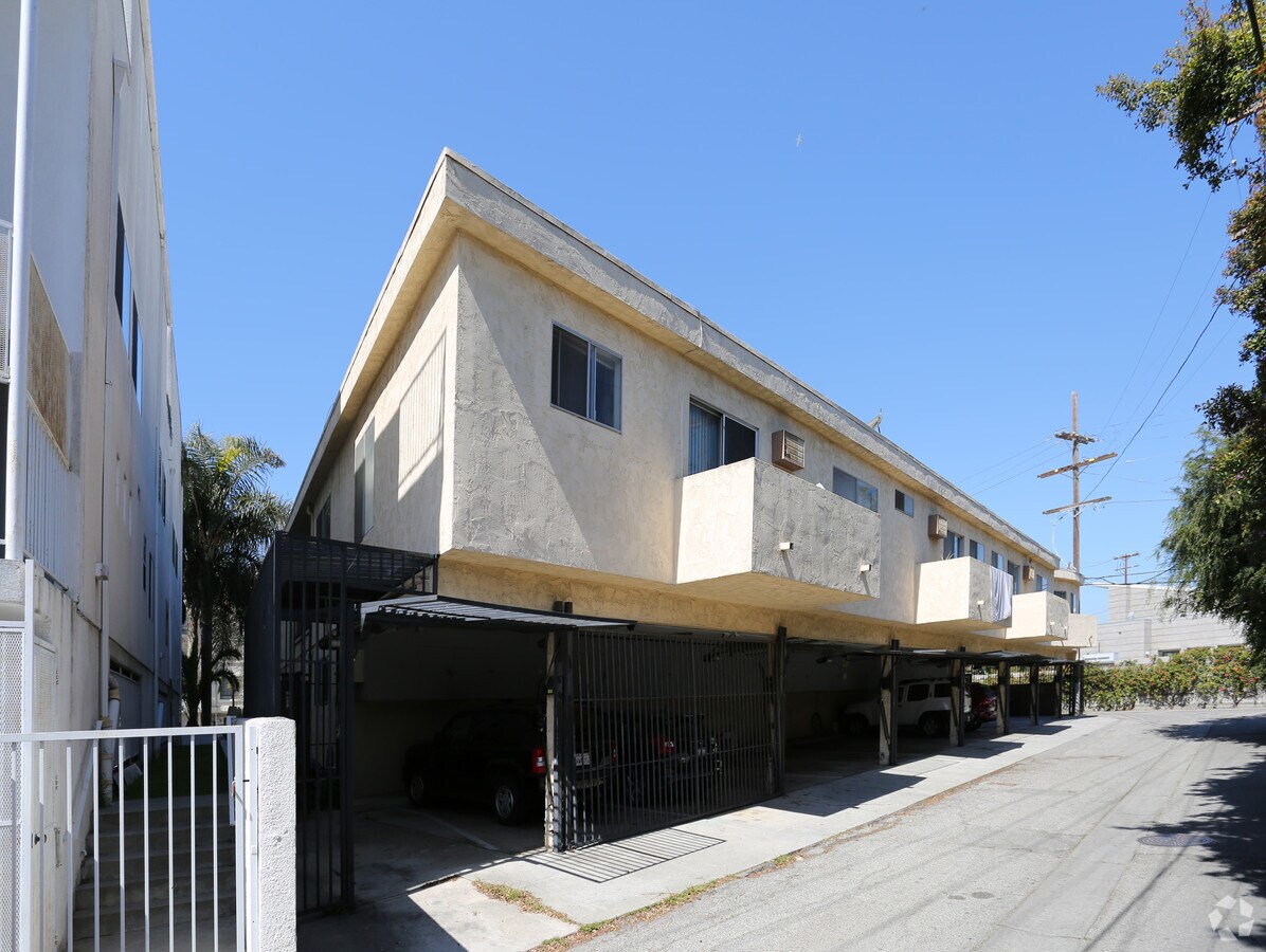 Photo - 3840 Inglewood Blvd