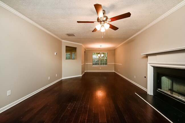 Photo - 370 Summer Hill Cir