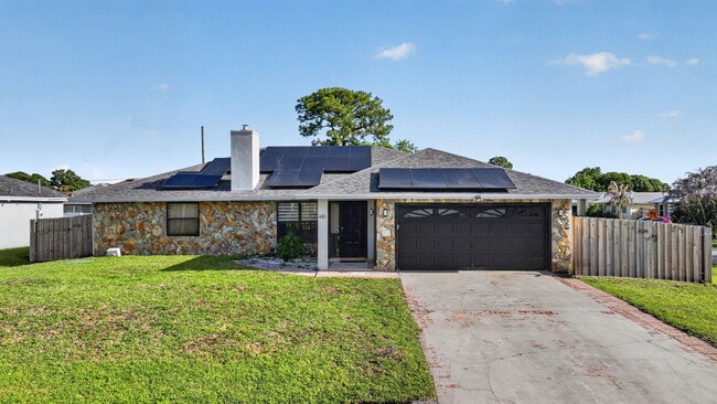 Building Photo - 481 SW Aster Rd