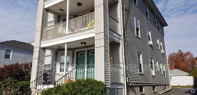 Building Photo - 650 Central Ave Unit 1 Rear Rental