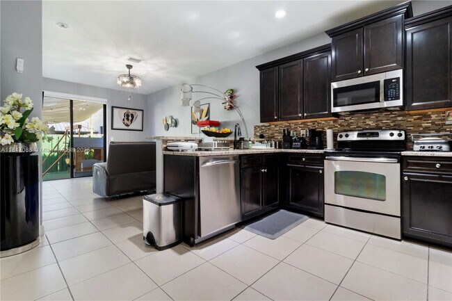 Photo - 9831 NW 102nd Pl