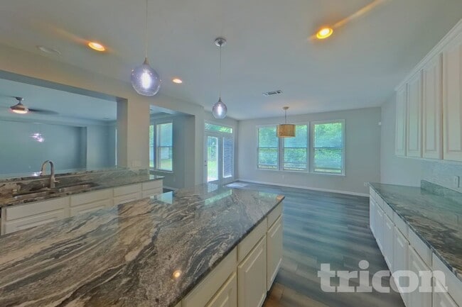 Photo - 7457 Mistydawn Dr