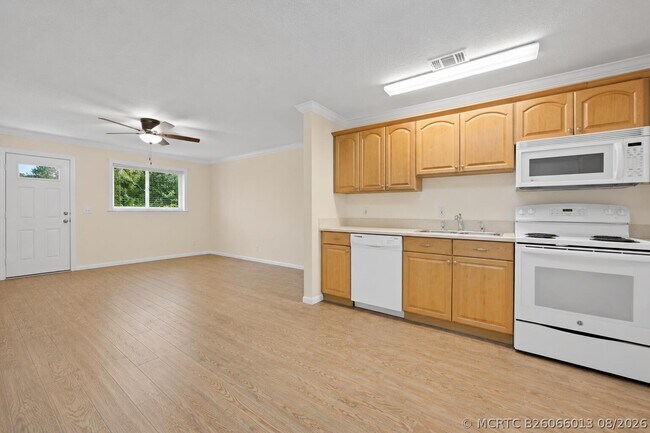 260 Jennings Ave