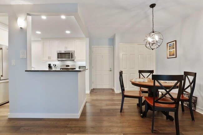 Photo - 6730 Vernon Ave S